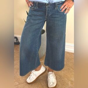 1969 Gap Wide Leg Blue Denim  crop Collette Jeans. These are vintage style